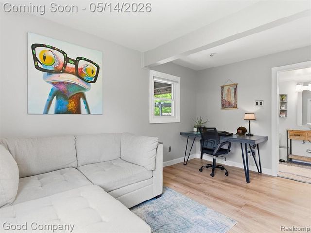 3392 Grant Road, Rochester Hills, MI 48309