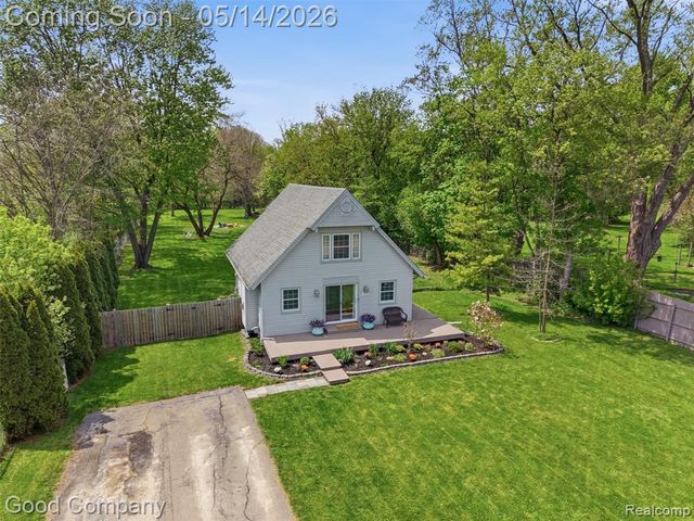 3392 Grant Road, Rochester Hills, MI 48309