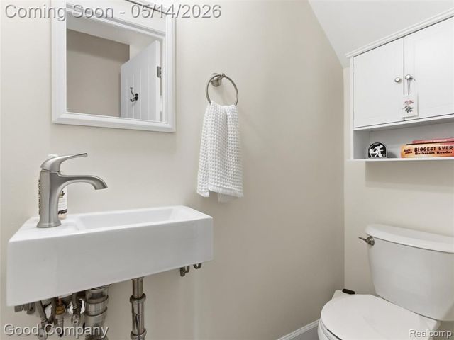 3392 Grant Road, Rochester Hills, MI 48309