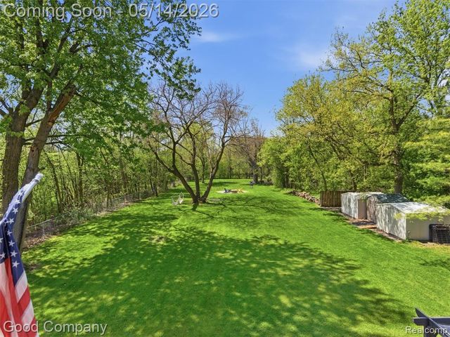 3392 Grant Road, Rochester Hills, MI 48309