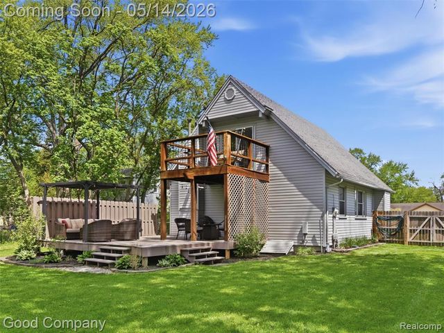 3392 Grant Road, Rochester Hills, MI 48309