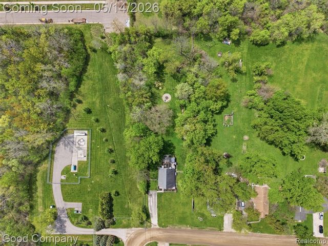 3392 Grant Road, Rochester Hills, MI 48309