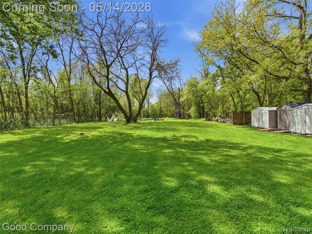3392 Grant Road, Rochester Hills, MI 48309