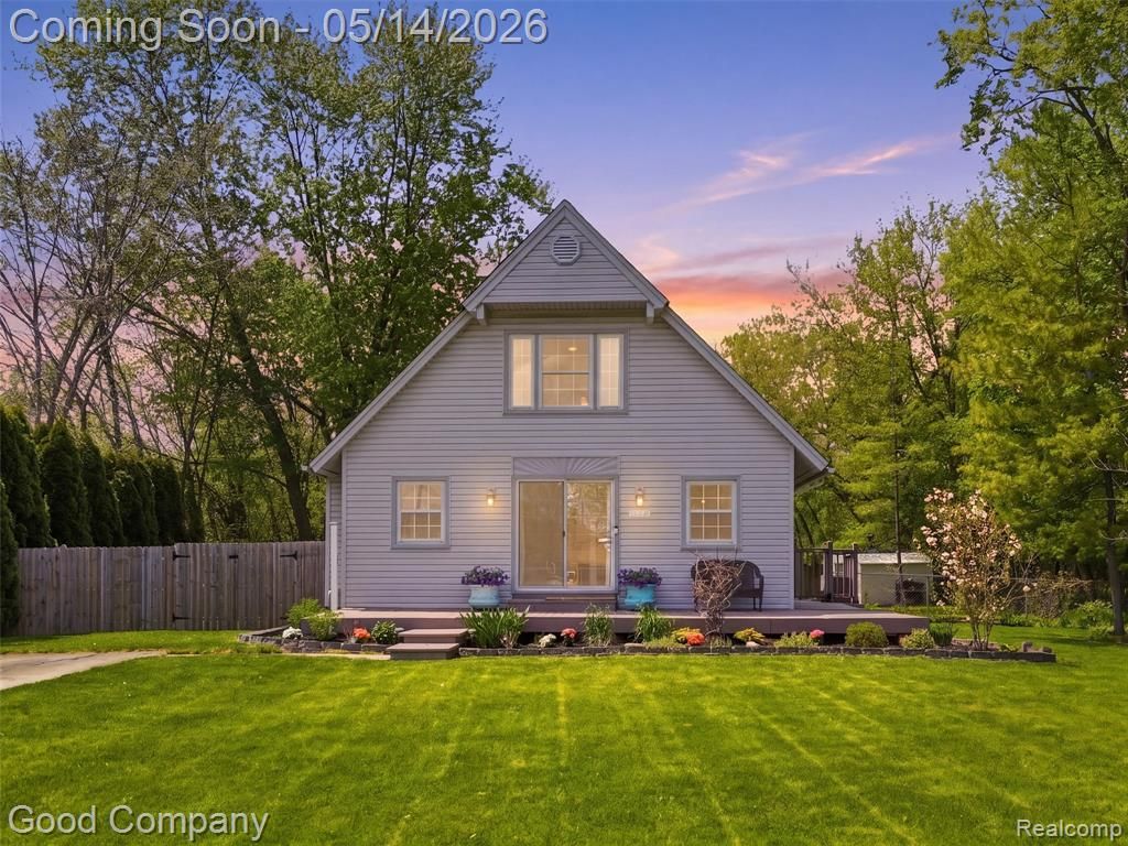 3392 Grant Road, Rochester Hills, MI 48309