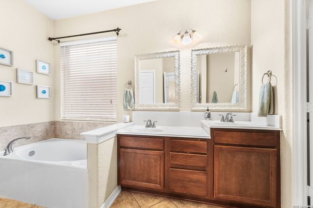 2419 cortona mist, San Antonio, TX 78260