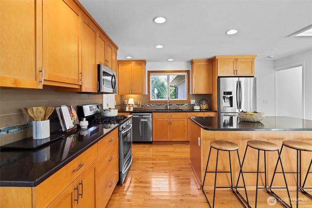 4645 116th Avenue SE, Bellevue, WA 98006