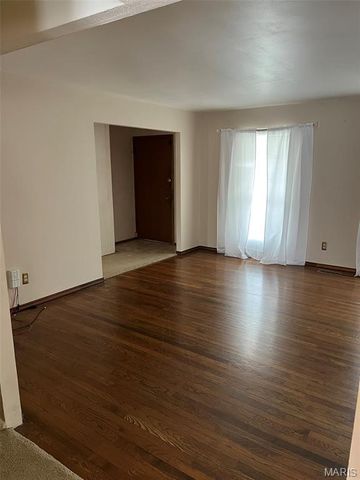 4428 Papal Drive, Florissant, MO 63033