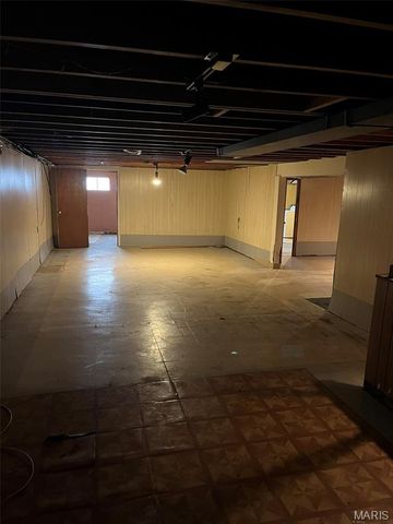 4428 Papal Drive, Florissant, MO 63033