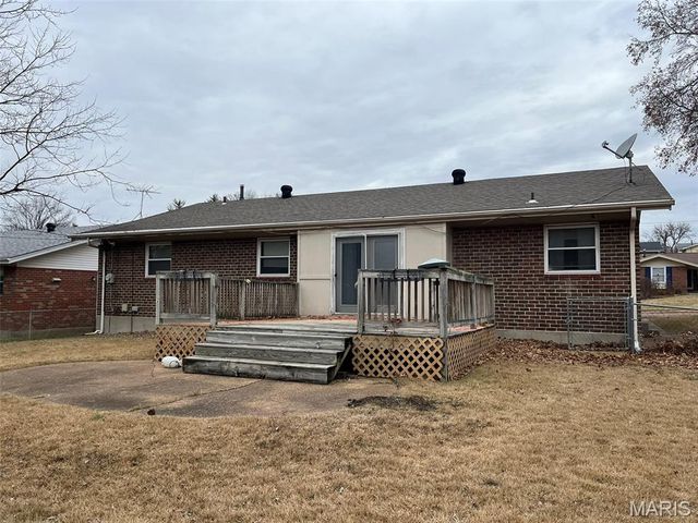 4428 Papal Drive, Florissant, MO 63033