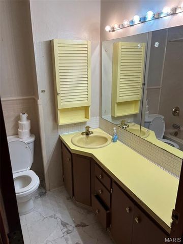 4428 Papal Drive, Florissant, MO 63033