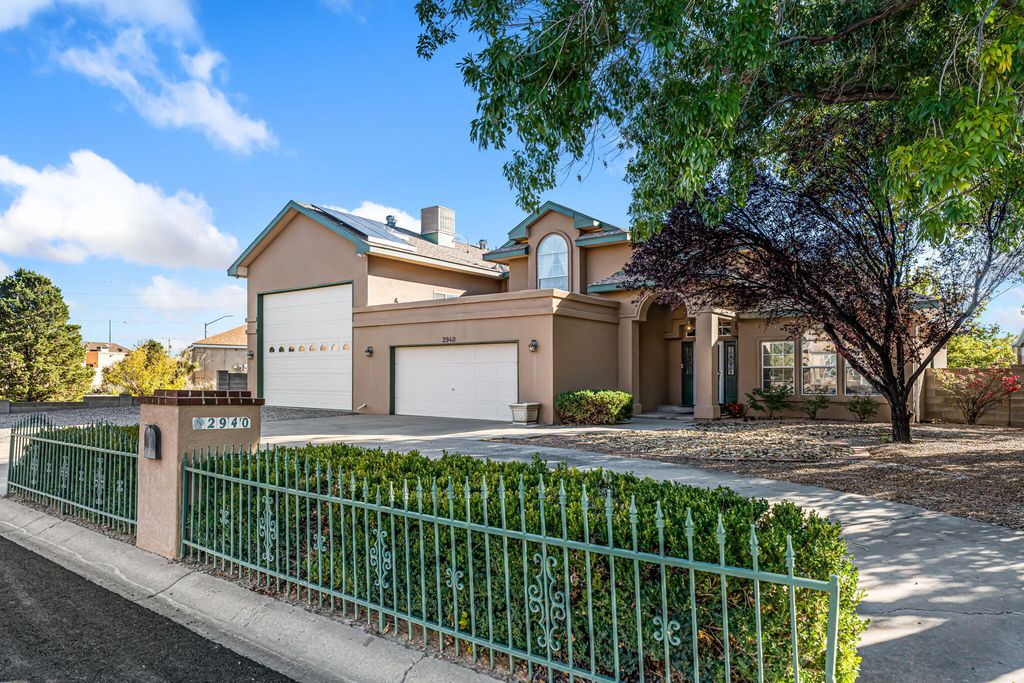 2940 Trevino Drive SE, Rio Rancho, NM 87124