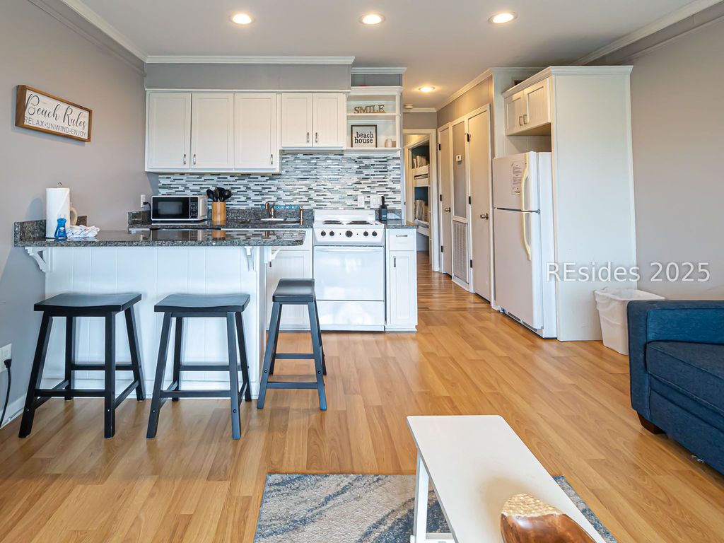 40 Folly Field Rd Apt A346, Hilton Head Island, SC 29928