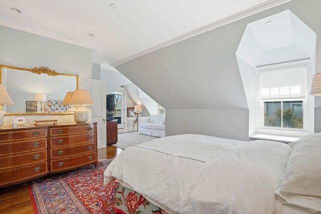 80 Upland Rd B, Cambridge, MA 02140