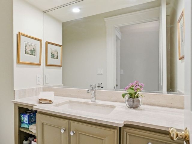 80 Upland Rd B, Cambridge, MA 02140