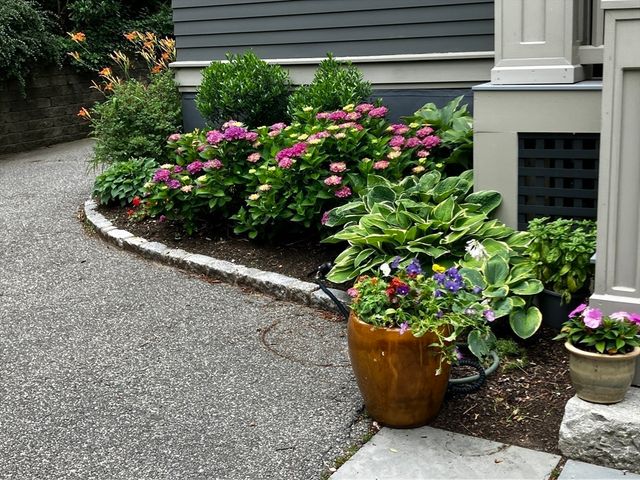 80 Upland Rd B, Cambridge, MA 02140