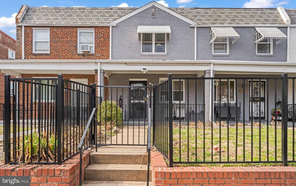 430 19TH ST NE, Washington, DC 20002