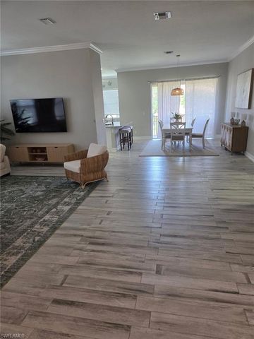 7071 San Lorenzo CT 201, Fort Myers, FL 33966