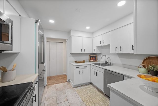 307 S DITHRIDGE 208, Oakland, PA 15213