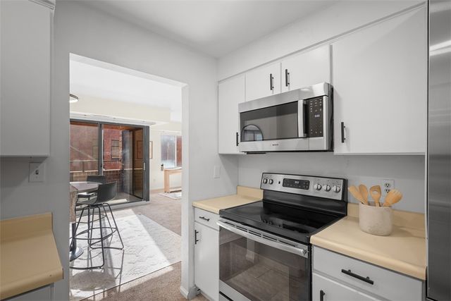 307 S DITHRIDGE 208, Oakland, PA 15213