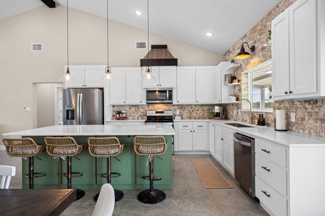 2002 County Road 1154, Lampasas, TX 76550