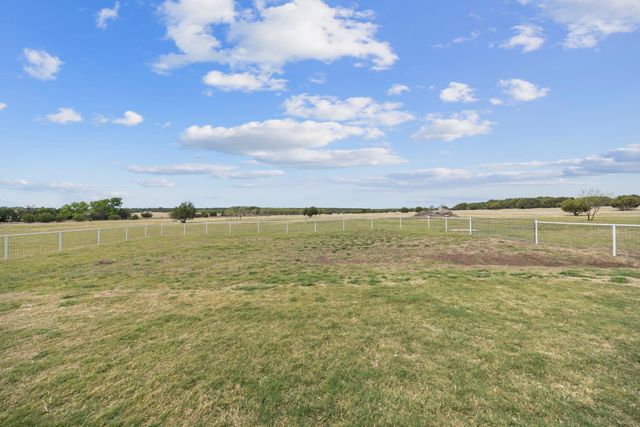 2002 County Road 1154, Lampasas, TX 76550