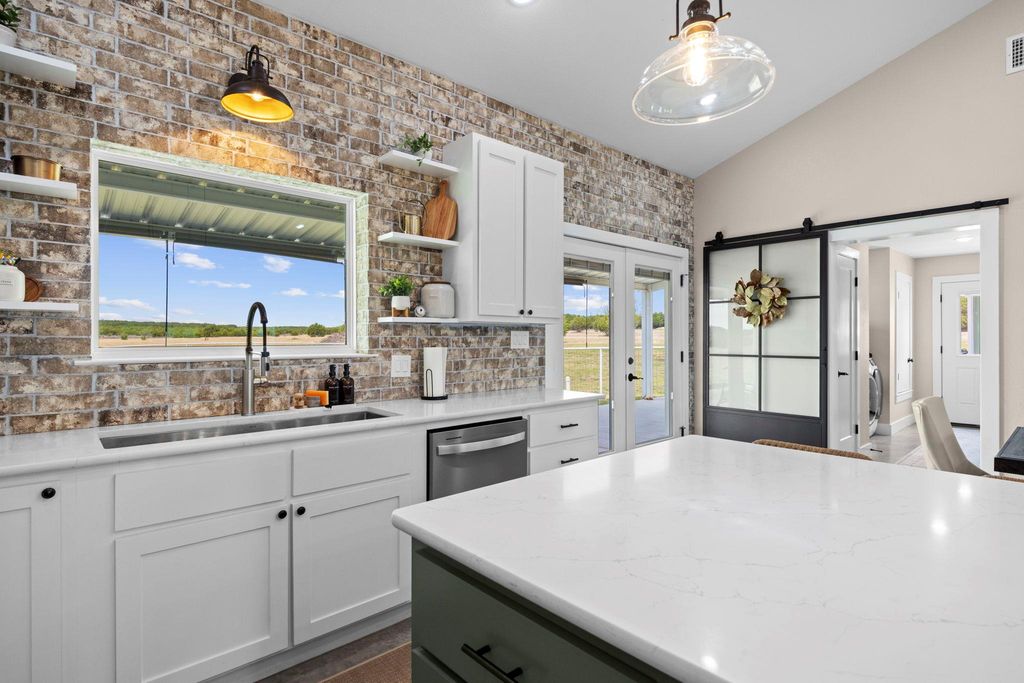 2002 County Road 1154, Lampasas, TX 76550