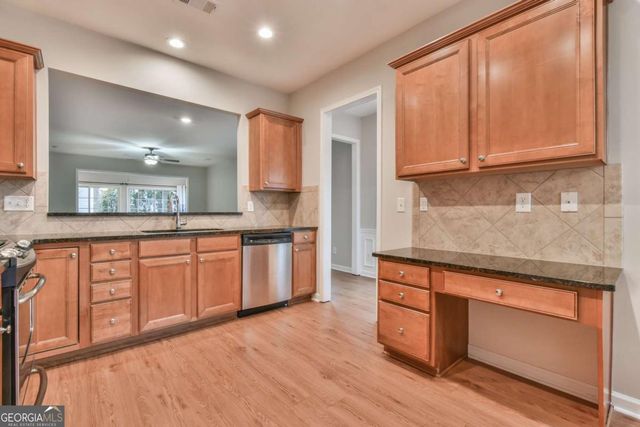 6319 Rockpoint Lane, Hoschton, GA 30548