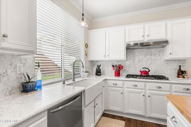 1909 Bentley Place, Simi Valley, CA 93065