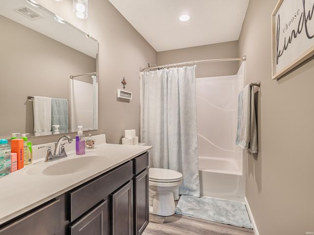 12204 Bozzio Road, Fort Wayne, IN 46818