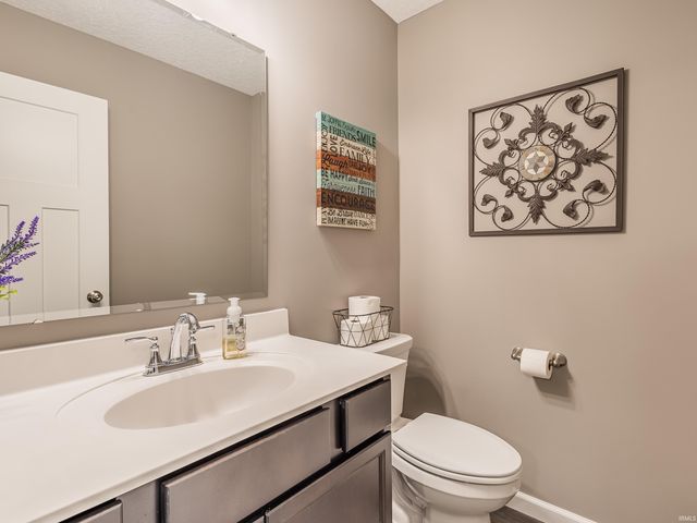 12204 Bozzio Road, Fort Wayne, IN 46818