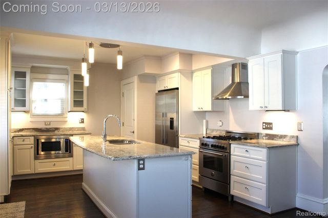 115 E Lincoln Street, Birmingham, MI 48009