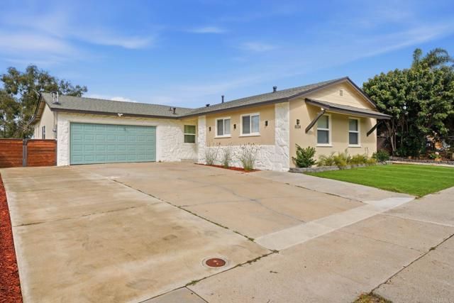 8034 skyline dr, San Diego, CA 92114