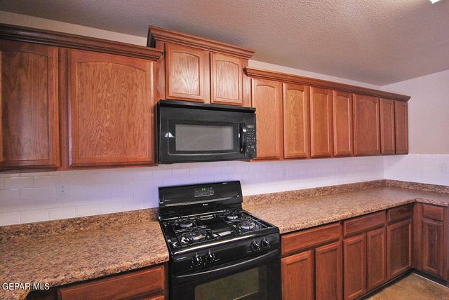 7073 COPPER CANYON Drive, El Paso, TX 79934