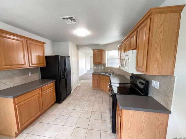 8906 MISSION BRK, San Antonio, TX 78223