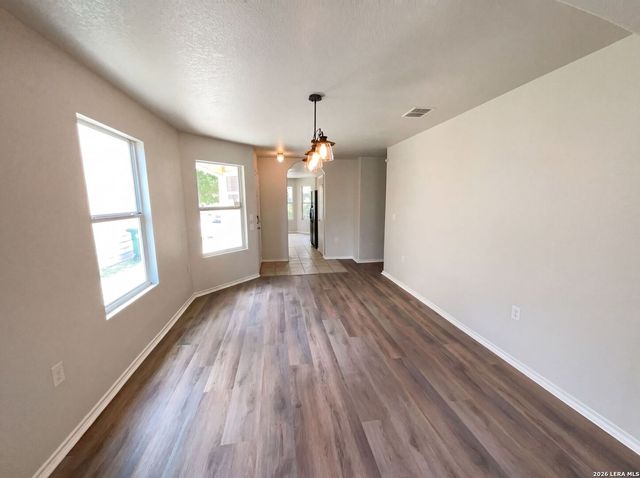 8906 MISSION BRK, San Antonio, TX 78223