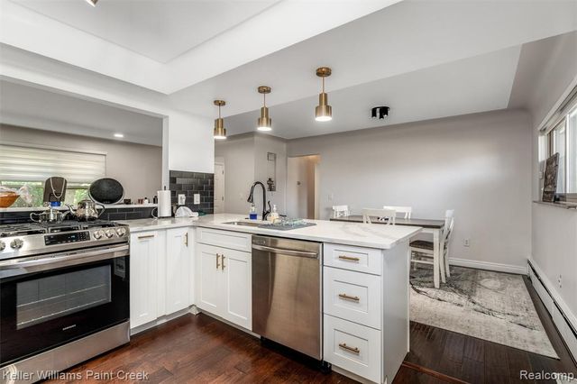 42879 Hanks Lane, Sterling Heights, MI 48314