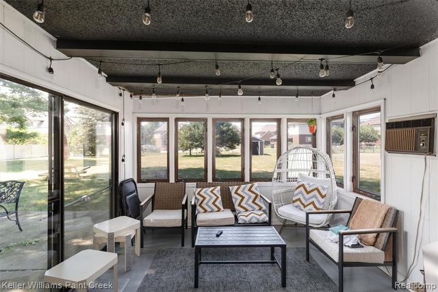 42879 Hanks Lane, Sterling Heights, MI 48314