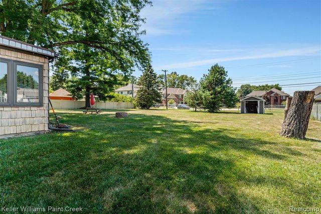 42879 Hanks Lane, Sterling Heights, MI 48314
