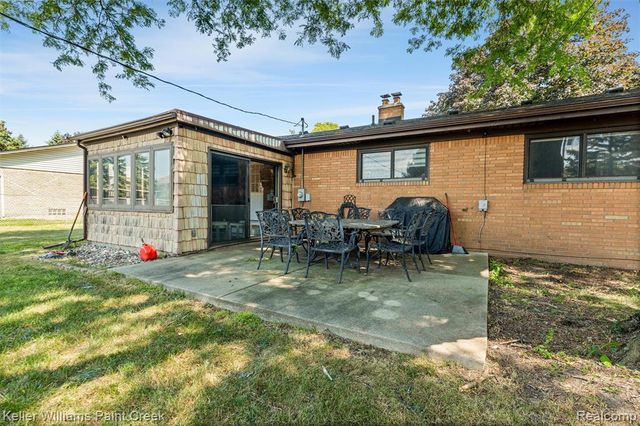 42879 Hanks Lane, Sterling Heights, MI 48314