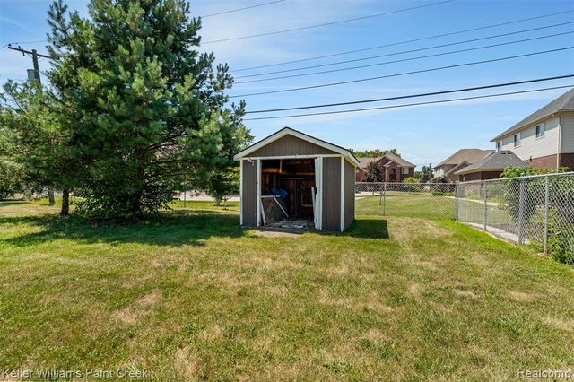 42879 Hanks Lane, Sterling Heights, MI 48314