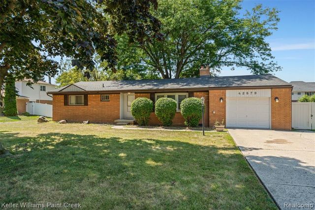 42879 Hanks Lane, Sterling Heights, MI 48314