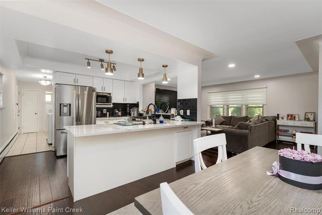 42879 Hanks Lane, Sterling Heights, MI 48314