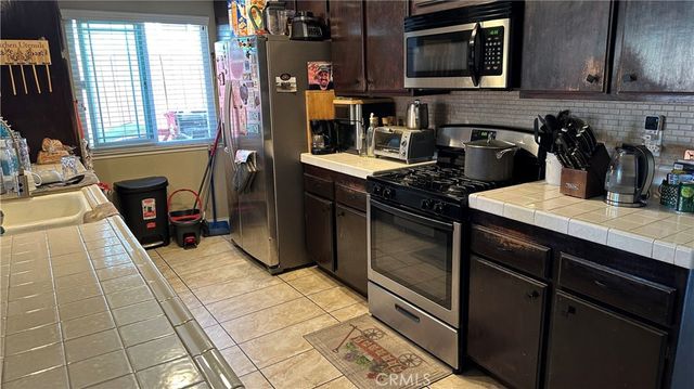 1330 S Fern, Ontario, CA 91762