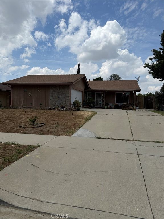 1330 S Fern, Ontario, CA 91762