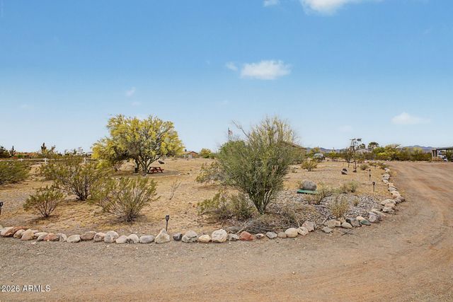 25408 W ADAMANDA Drive, Morristown, AZ 85342