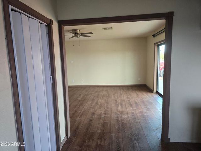 25408 W ADAMANDA Drive, Morristown, AZ 85342