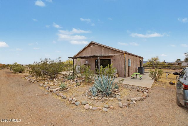 25408 W ADAMANDA Drive, Morristown, AZ 85342