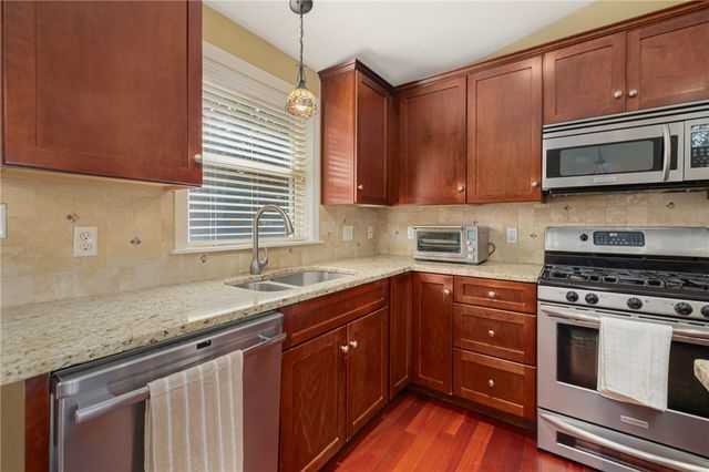 36 Georgia Avenue, North Kingstown, RI 02852