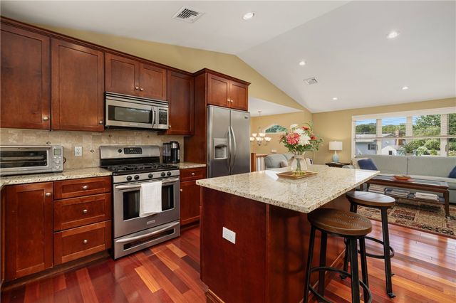 36 Georgia Avenue, North Kingstown, RI 02852