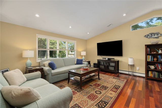 36 Georgia Avenue, North Kingstown, RI 02852